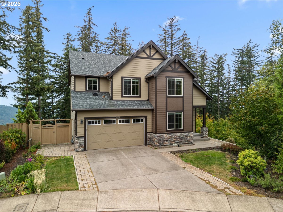 Hilltop Ct, Happy Valley, OR 97086