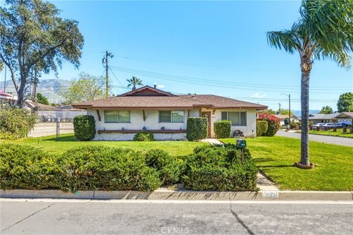 6662 Robinson Road, Highland, CA, 92346 | Card Image