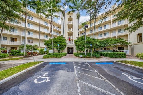 apt-302-3600 Oaks Clubhouse Dr, Pompano Beach, FL, 33069-3696 | Card Image