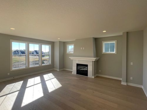 5529 Vista Trl, Chaska, MN, 55318 | Card Image