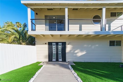 3080 Garnet Ct, Las Vegas, NV, 89121-2125 | Card Image