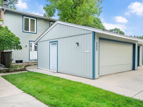 223 Willow Ln, Bloomingdale, IL, 60108-1909 | Card Image