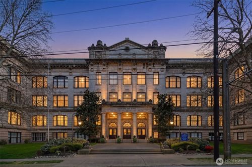 436-201 Galer Street, Seattle, WA, 98109 | Card Image