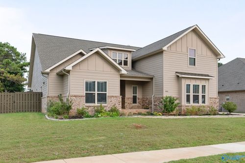 9101 Wagon Pass Way Se, Owens Cross Roads, AL, 35763-2505 | Card Image