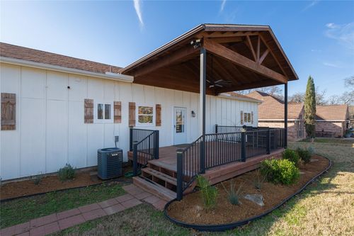 7425 Hickey Rd, Azle, TX, 76020-5644 | Card Image