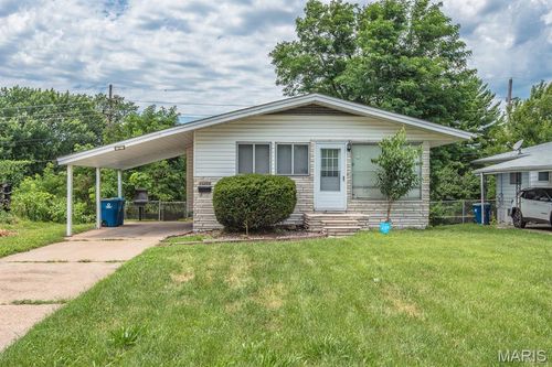 10205 Gourock Dr, Saint Louis, MO, 63137-3716 | Card Image