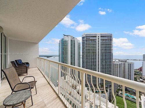 4019-1200 Brickell Bay Dr, Miami, FL, 33131-3251 | Card Image