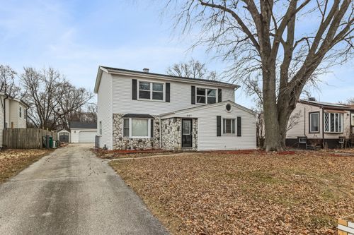 647 N Kramer Ave, Lombard, IL, 60148-1942 | Card Image