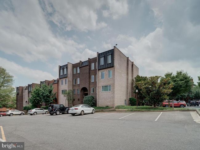 APT-101 - 5017 7 Th Rd S, Condo with 2 bedrooms, 2 bathrooms and null parking in ARLINGTON VA | Image 5