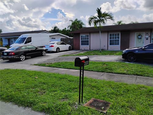20200 Nw 33rd Ave, Miami Gardens, FL, 33056-1825 | Card Image