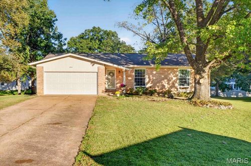 304 Surf Ct, Ballwin, MO, 63021-5034 | Card Image