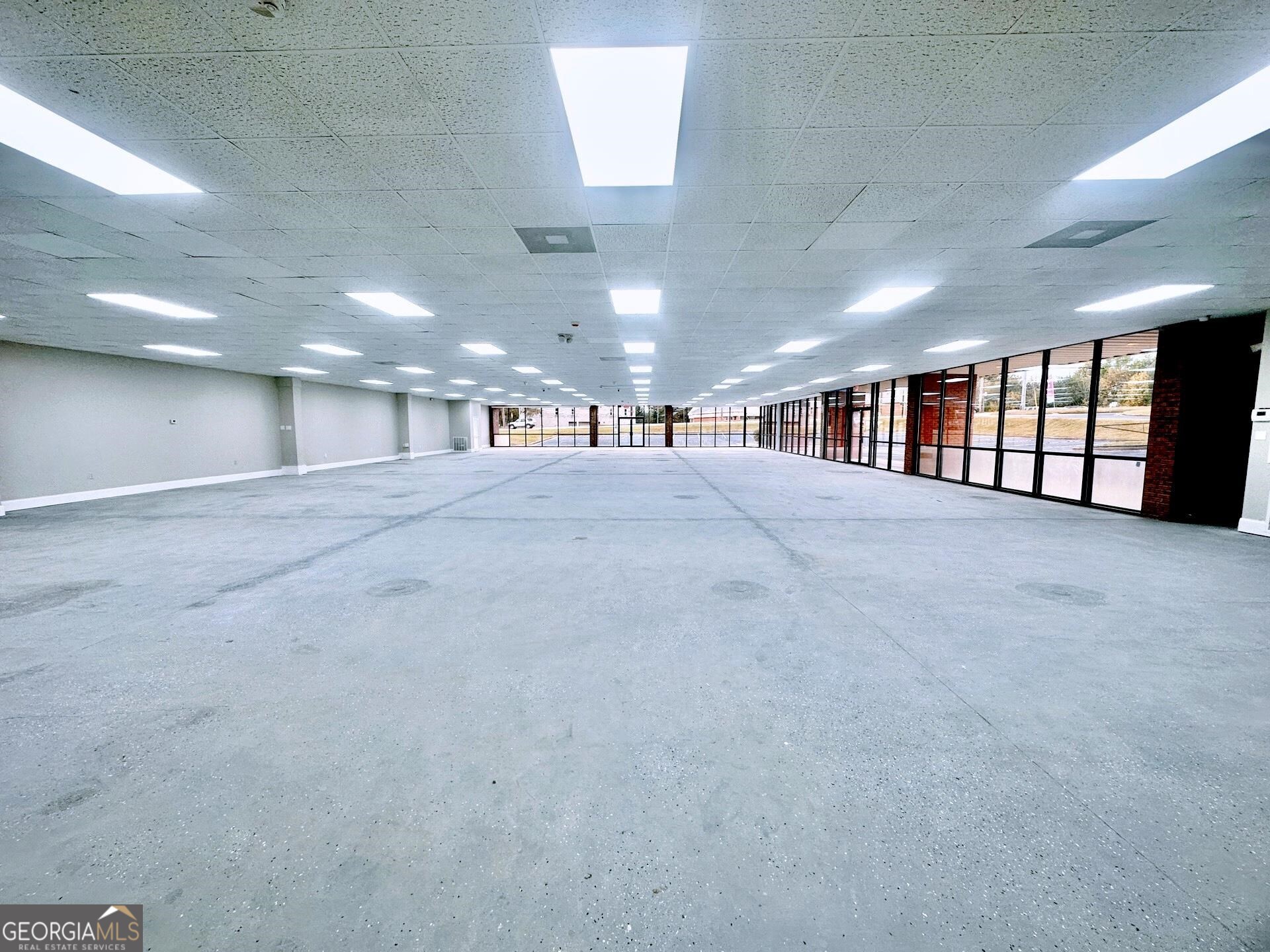 Commercial Lease in Stone Mountain 2