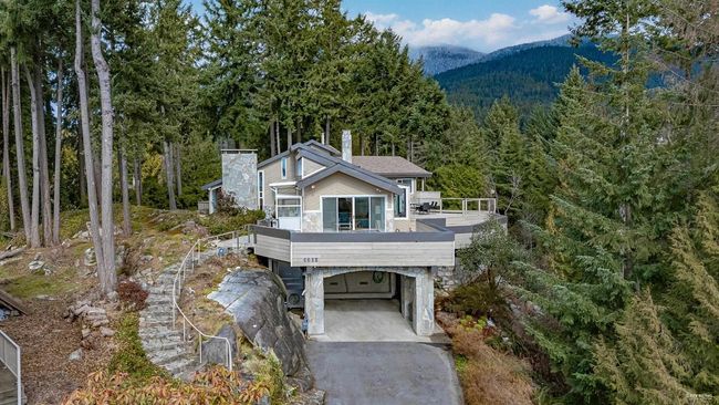 4648 Woodburn Road, House other with 6 bedrooms, 4 bathrooms and 2 parking in West Vancouver BC | Image 2