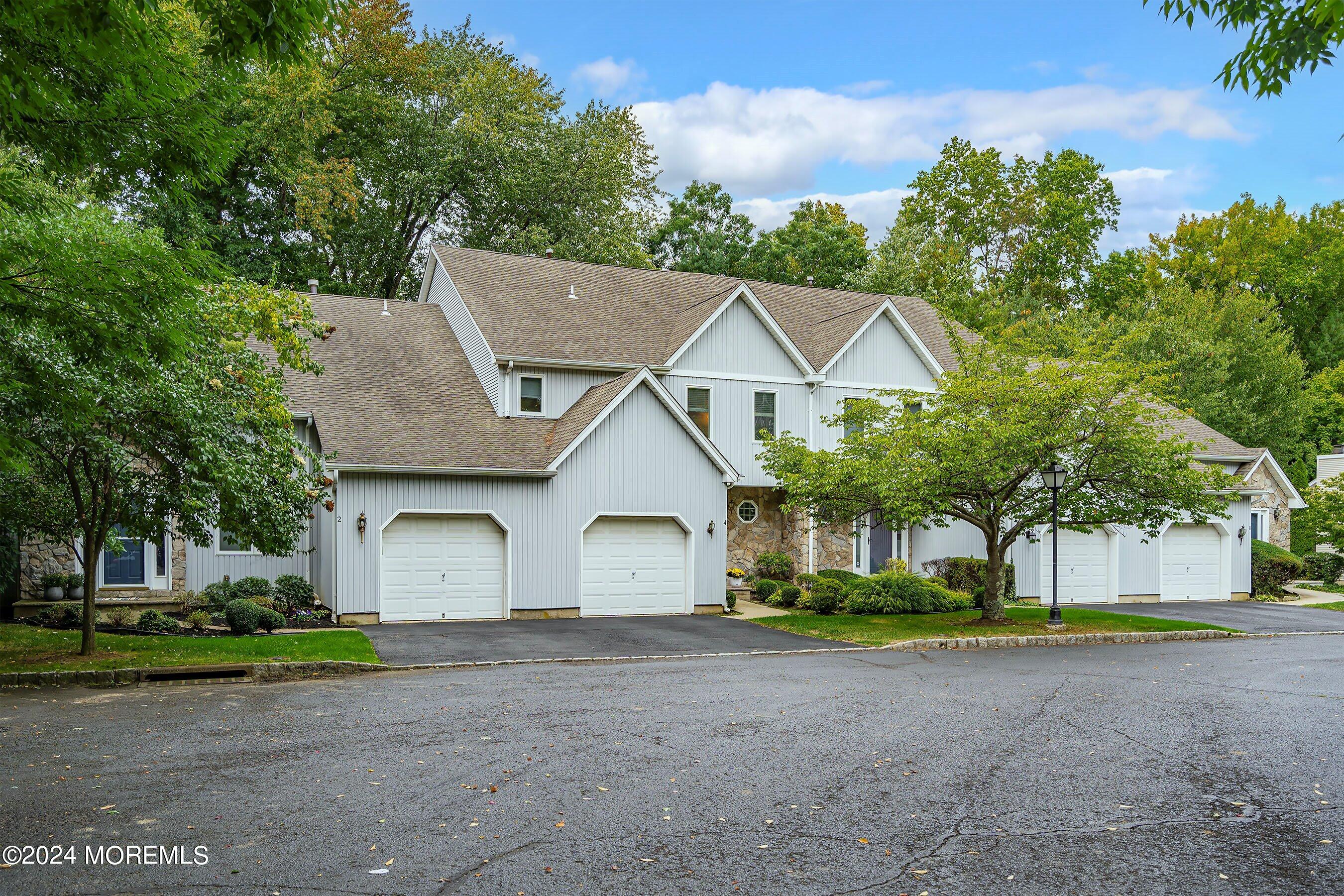 Hickory Ln, Little Silver, NJ 07739