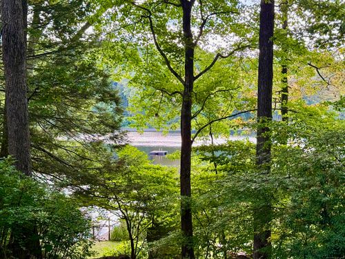 37 Chalburn Rd, Redding, CT, 06896-1830 | Card Image