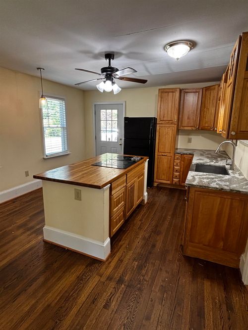 a-23 Ashuelot St, Winchester, NH, 03470-3221 | Card Image