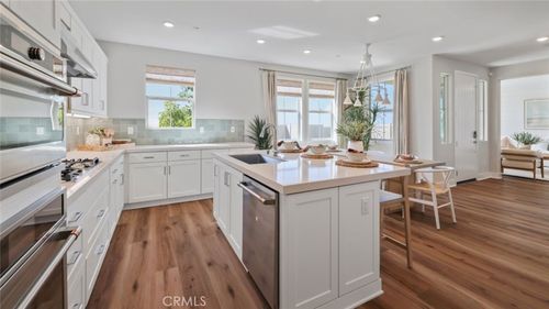 732 Guy Turner Dr, Camarillo, CA, 93010-7989 | Card Image