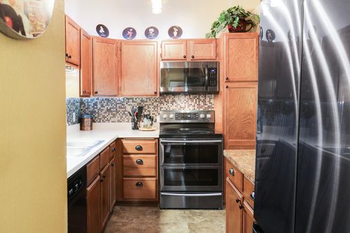 13036 Judicial Rd, Burnsville, MN, 55337-1724 | Card Image