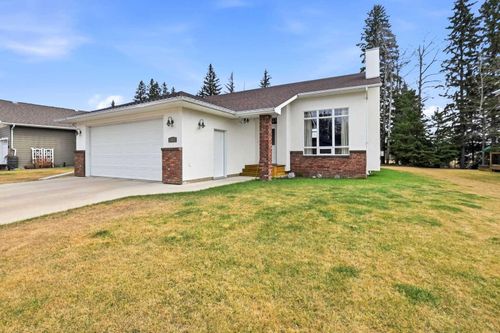 7303 61 Street, Rocky Mountain House, AB, T4T1A7 | Card Image