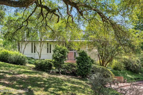 2617 Confederate Avenue, Vicksburg, MS, 39180 | Card Image