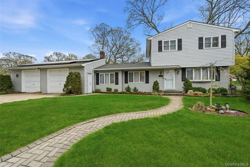 38 Ormond Ave, Selden, NY, 11784-3253 | Card Image