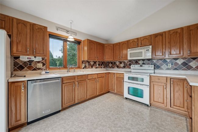 104 Country View Dr, House other with 2 bedrooms, 2 bathrooms and null parking in Mechanicsville IA | Image 7