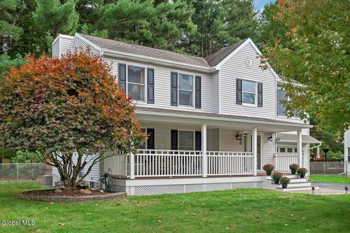 560 Victory Cir, Ballston Spa, NY, 12020-2312 | Card Image