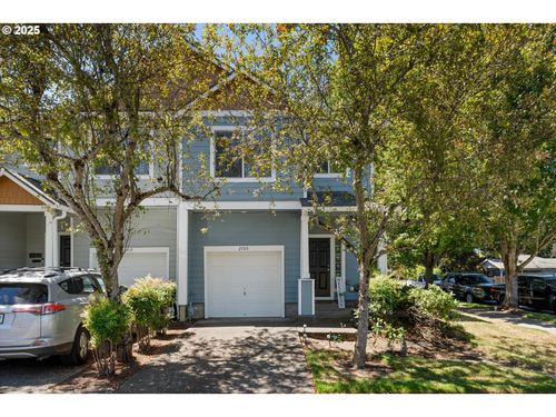 2705 Se 74th Way, Hillsboro, OR, 97123-6611 | Card Image