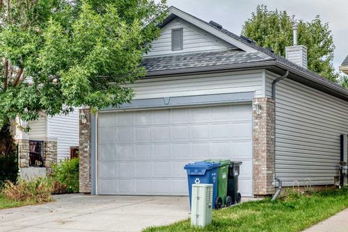 136 Bridlemeadows Common Sw, Calgary, AB, T2Y4V3 | Card Image