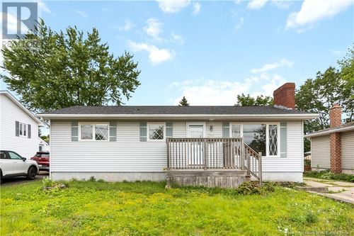 295 Kendra St, Moncton, NB, E1C8W8 | Card Image