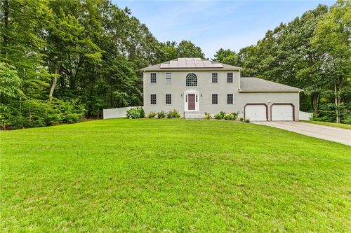 4 Crestwood Dr, Blackstone, MA, 01504-1108 | Card Image