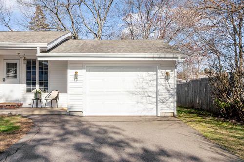 289 Fremont Street, Manchester, NH, 03103 | Card Image