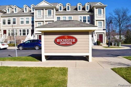 1077 Foxboro, Troy, MI, 48083-5460 | Card Image