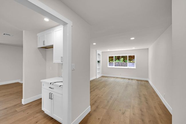 6608 Heatherwood Way, House other with 3 bedrooms, 2 bathrooms and null parking in Sacramento CA | Image 6