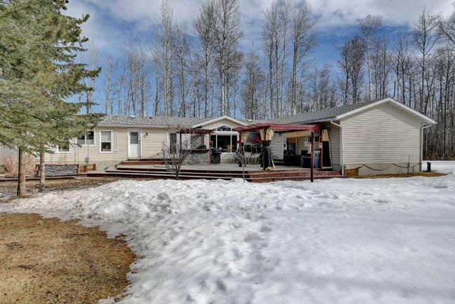 9 - 70023 Range Road 64, Home with 5 bedrooms, 2 bathrooms and null parking in Grovedale AB | Image 1