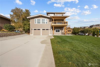 103 Stormy Mountain Way, House other with 4 bedrooms, 2 bathrooms and 2 parking in Chelan WA | Image 2