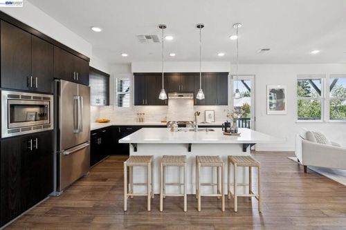 472 Diller St, Alameda, CA, 94501 | Card Image