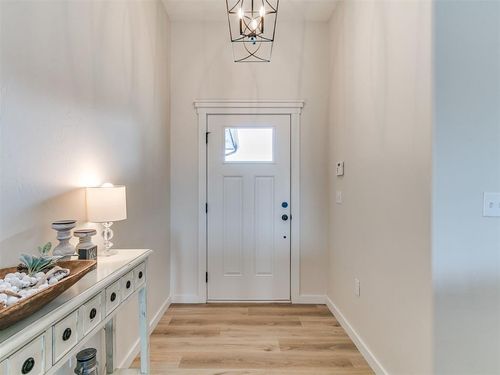 4526 Red Bird Rd, Shawnee, OK, 74804-1476 | Card Image