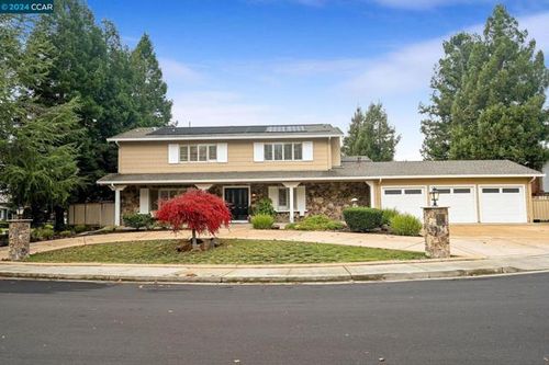 300 Domingo Ct, San Ramon, CA, 94583-2019 | Card Image