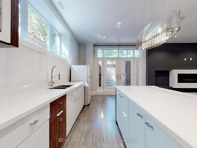 43 Dromore Cres, House other with 7 bedrooms, 6 bathrooms and 2 parking in North York ON | Image 33