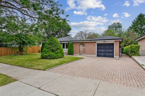 1428 Glen Rutley Cir, Mississauga, ON, L4X1Z7 | Card Image