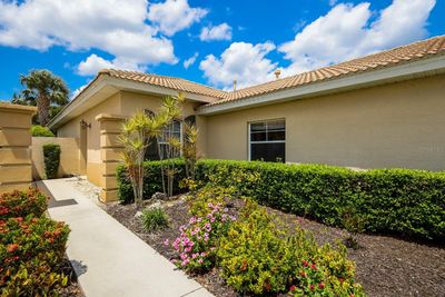 298 Padova Way, House other with 2 bedrooms, 2 bathrooms and null parking in North Venice FL | Image 3