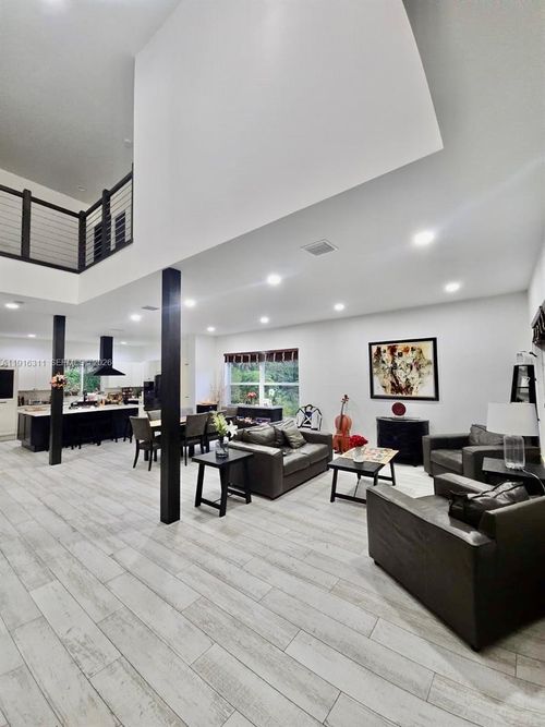 2019 Harbor View Cir, Weston, FL, 33327-1341 | Card Image