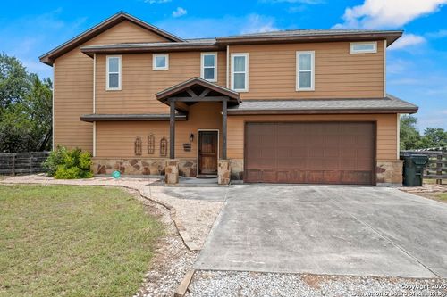 617 Lake Island Dr, Canyon Lake, TX, 78133-3277 | Card Image