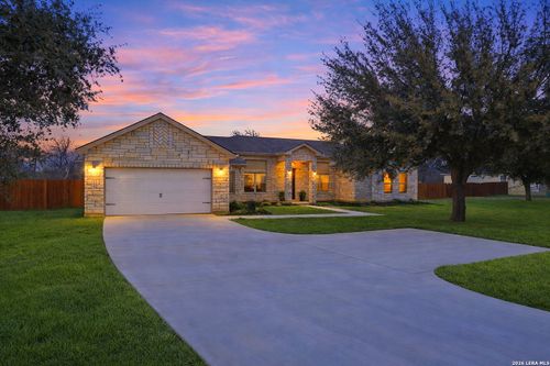 109 W Short Meadow Dr, Lytle, TX, 78052-3986 | Card Image