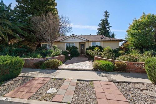 18746 Plummer St, Northridge, CA, 91324-2247 | Card Image