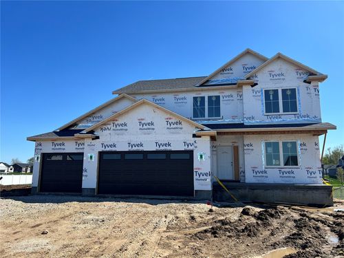 540 Davis Dr Ne, Mount Vernon, IA, 52314-6604 | Card Image