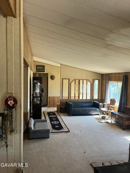 10247 E Avenue S, Littlerock, CA, 93543-2036 | Card Image