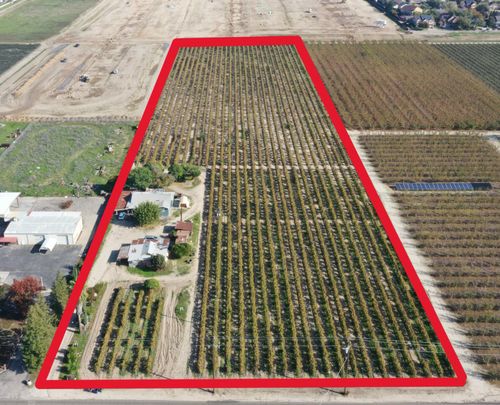 13608 S Academy Ave, Kingsburg, CA, 93631-9207 | Card Image