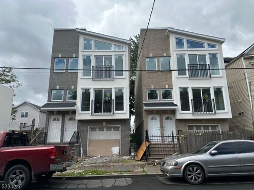 282 W Runyon St, Newark, NJ, 07108-1436 | Card Image